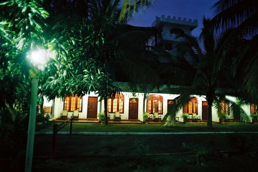 Hotel Lagoon Paradise Negombo Cameră foto